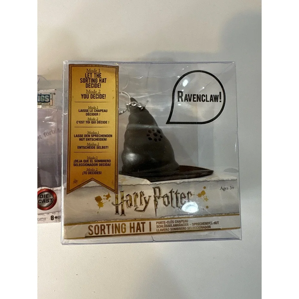 Harry Potter Jada Metalfigs Die-Cast Figure and Sorting Hat Keychain Set NEW